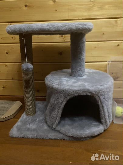 Домик для кошки с когтеточкой новый