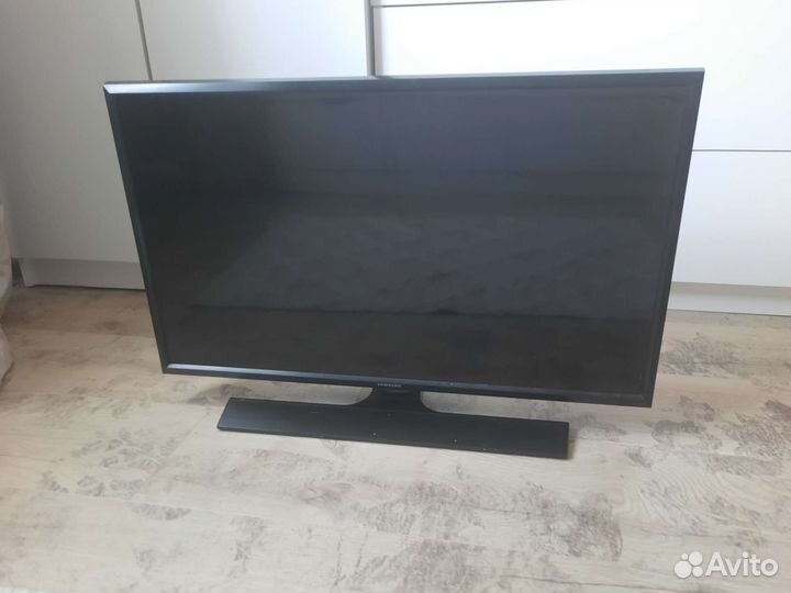 Телевизор Samsung T28E310EX
