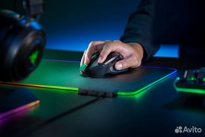 Мышь беспроводная Razer Basilisk