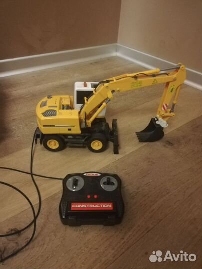 Трактор с пультом