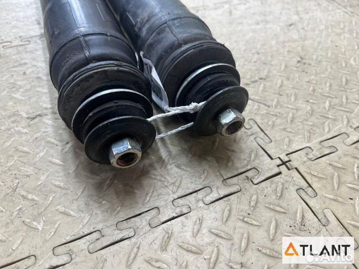 Амортизатор задний toyota prius