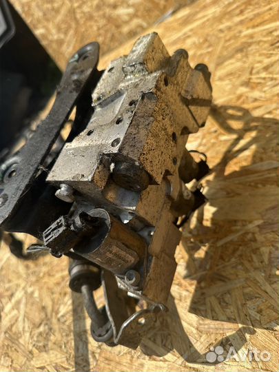 Блок клапанов передний Mercedes GL GLS A1663201158