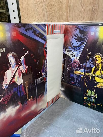 Wings over America 3 LP плакат