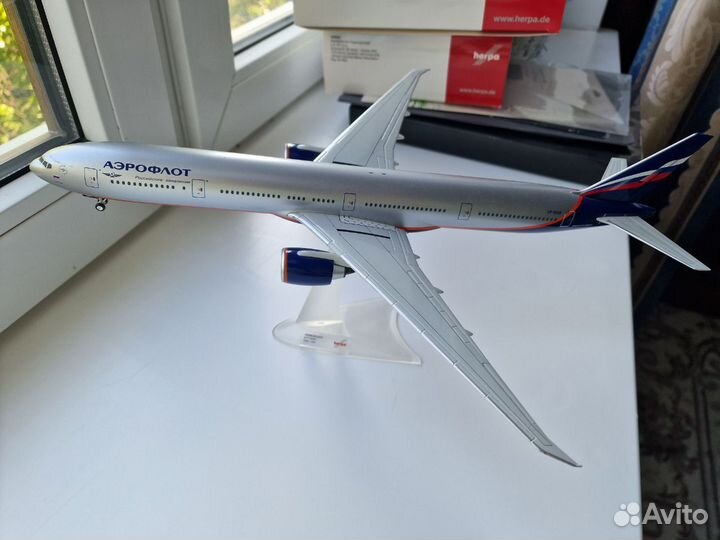 Самолёт Boeing 777-300ER Аэрофлот, Herpa 1/200