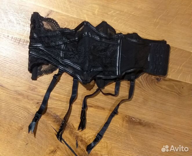 Пояс для чулок L (H&M)