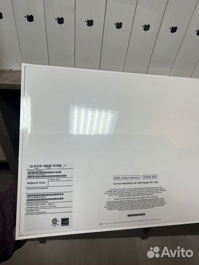 Macbook air 13 2020 black на M1 8/256