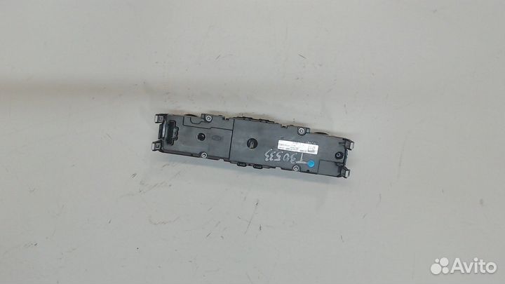 Панель управления магнитолой Land Rover Discovery