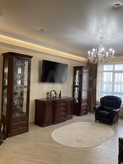 3-к. квартира, 100 м², 3/5 эт.