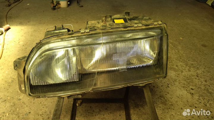 Фарa Ford scorpio