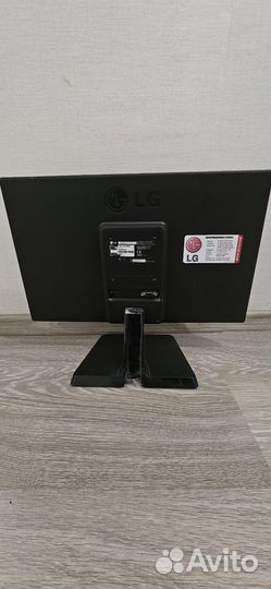 Монитор LG flatron e1942