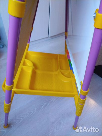 Детская парта со стулом+ мольберт