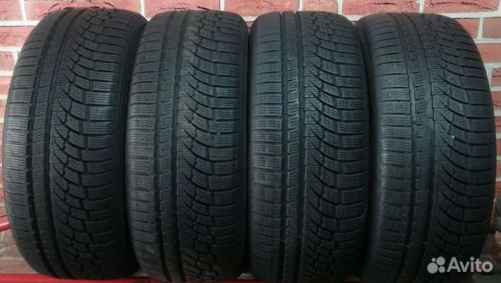 Nokian Tyres WR A4 235/45 R18