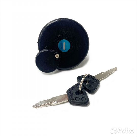 Крышка топливного бака (пластик) Yamaha с ключом