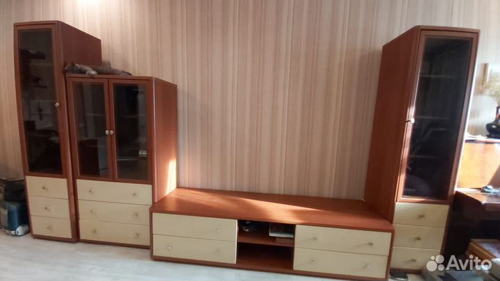 Стенка горка в гостиную