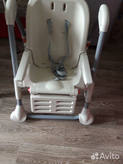 Детский стульчик для кормления