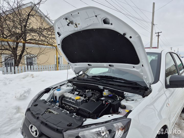 LADA Granta 1.6 МТ, 2024, 700 км