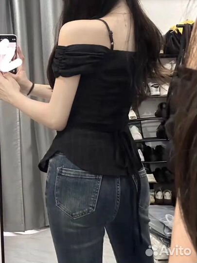 Блузка женская черная с открытыми плечами