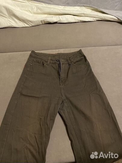 Джинсы женские 27 размер цвета хаки