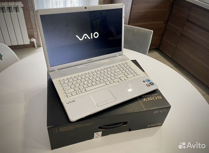 Ноутбук sony Vaio 17
