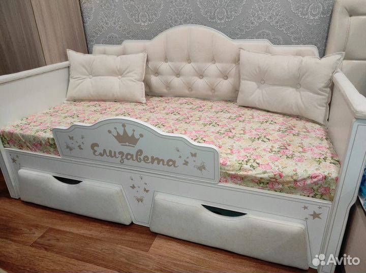 Детская кровать с каретной стяжкой