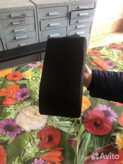 Подлакотник на автомобиль