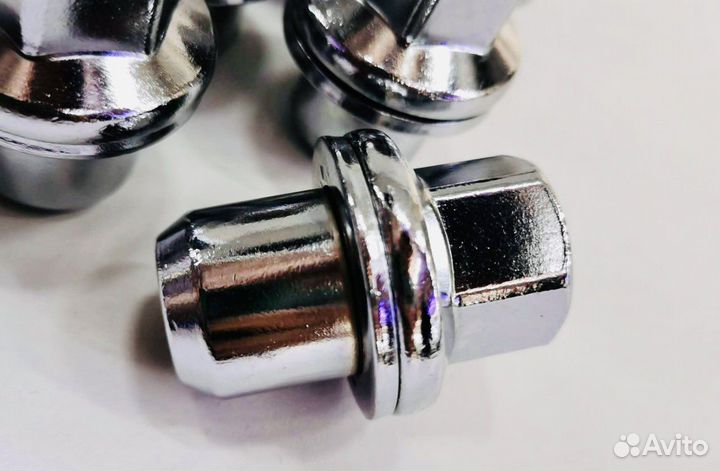 Колесные гайки range rover