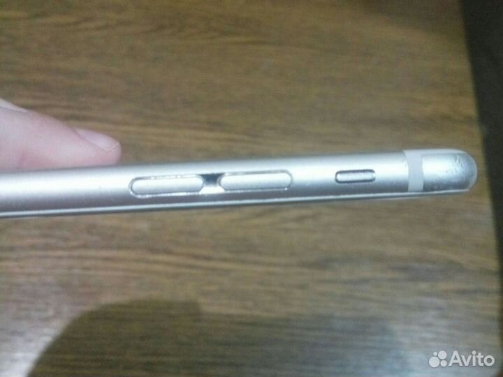 iPhone 6S, 64 ГБ