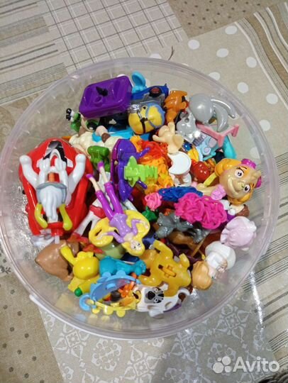 Игрушки из киндера