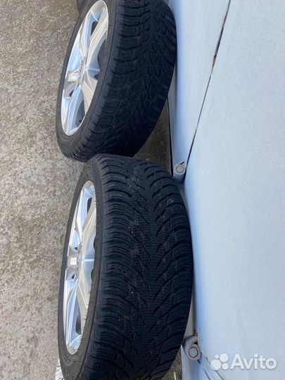 Nokian Tyres Hakkapeliitta R3 215/50 R17 95R