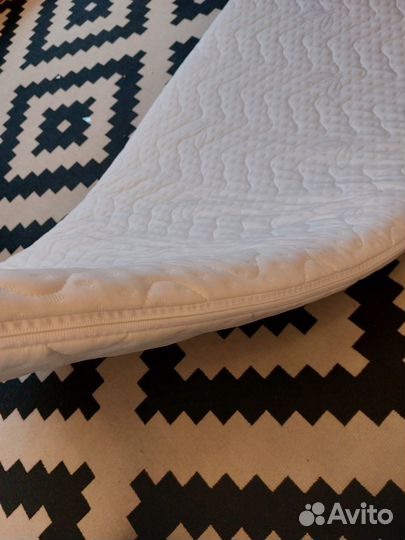 Матрас и кроватка для новорожденного