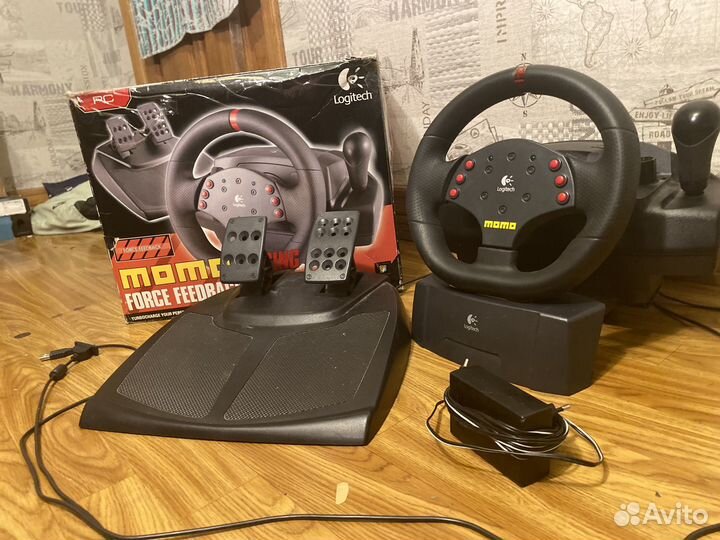 Руль logitech momo racing идеал