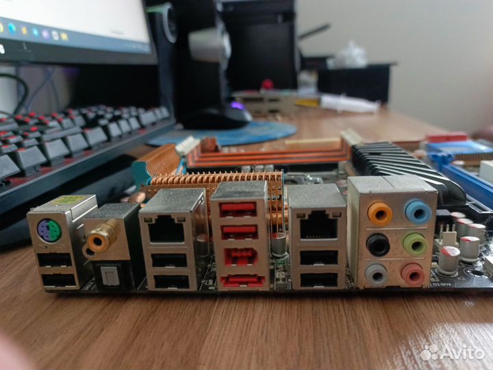 I7 920 + Asus p6t deluxe v2 1366