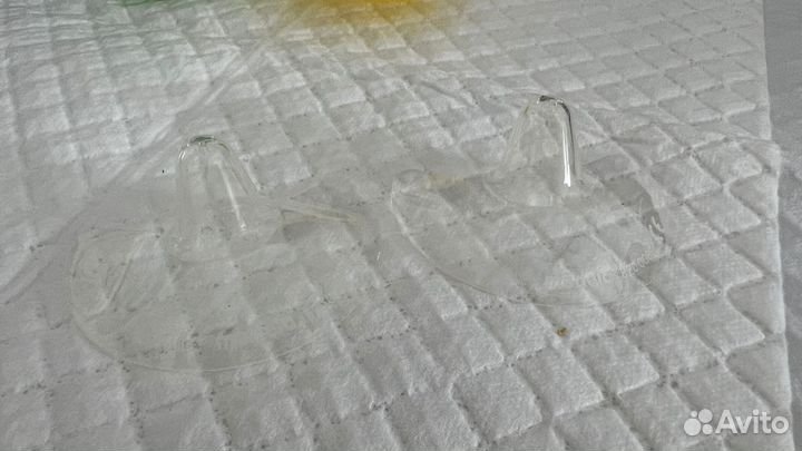 Молокоотсос Avent + подарок стерилизатор и накладк