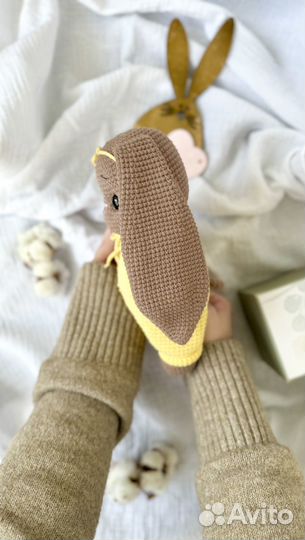 Вязаная игрушка Зайка