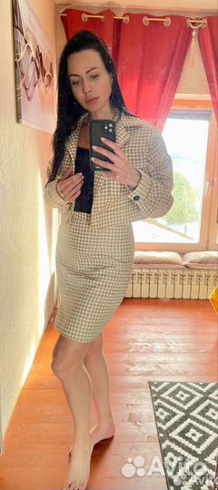 Костюм твид р.44-46 новый