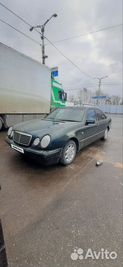 Mercedes-Benz E-класс 2.4 AT, 1998, 220 000 км