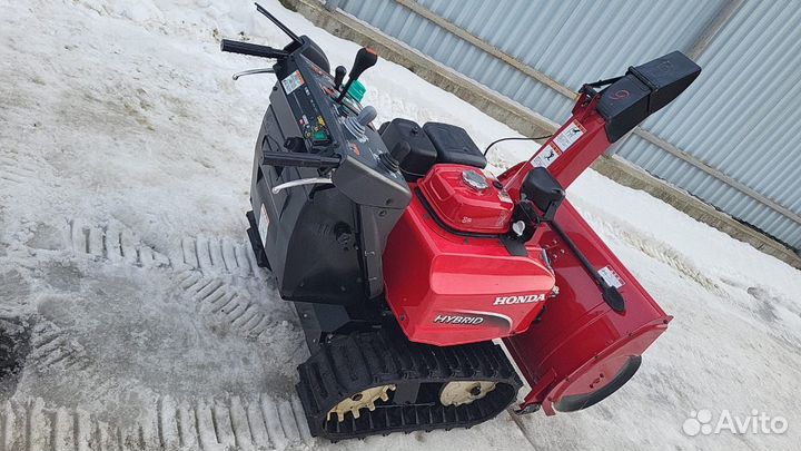 Снегоуборщик гибридный Honda HSM 1590i