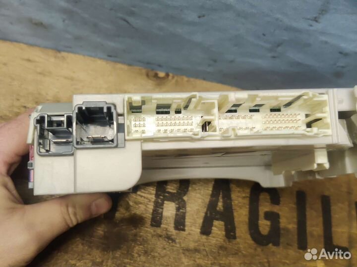 Блок управления Toyota LC200 2016г