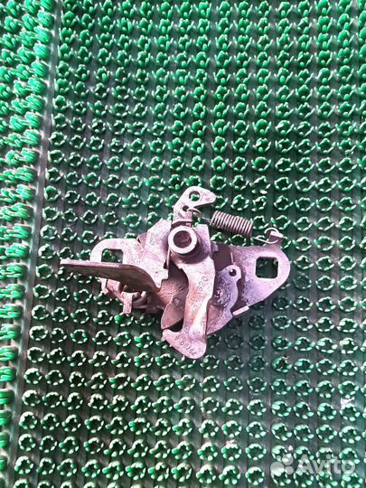 Замок капота peugeot 607