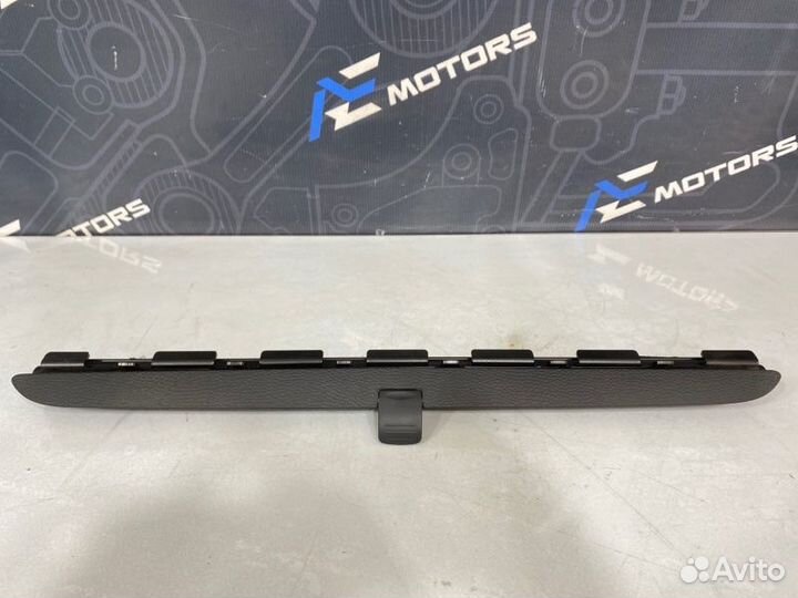 Шторка двери задняя правая Volkswagen Passat