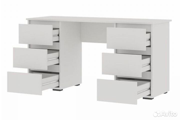 Письменный стол 