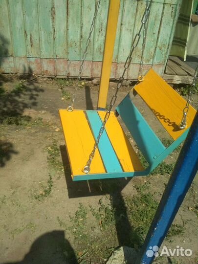 Детские качели уличные