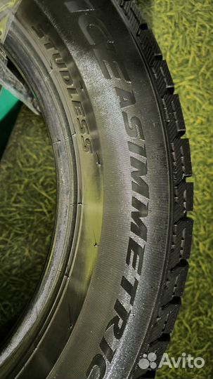 Pirelli Ice Asimmetrico 215/60 R16