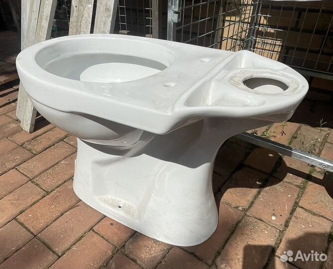 Унитаз новый