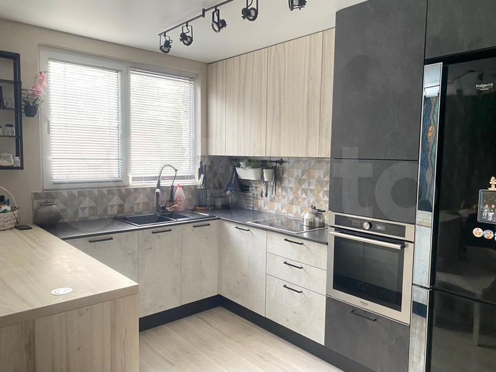 Дом 220 м² на участке 12 сот.