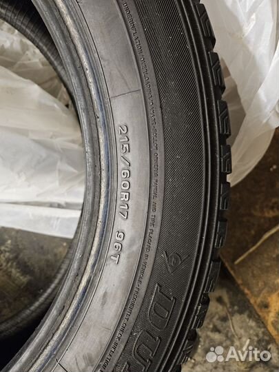 Dunlop Winter Maxx 215/60 R17