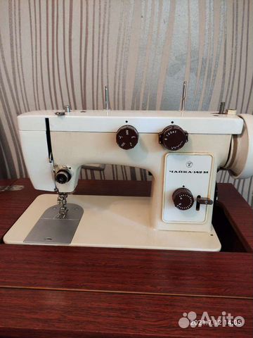 Швейная машина Чайка 142м