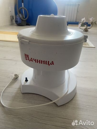 Соковыжималка Дачница