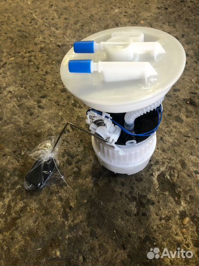 Бензонасос на два подключения Мазда 3 BK 2003-2008