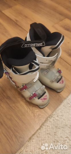Горнолыжные ботинки женские